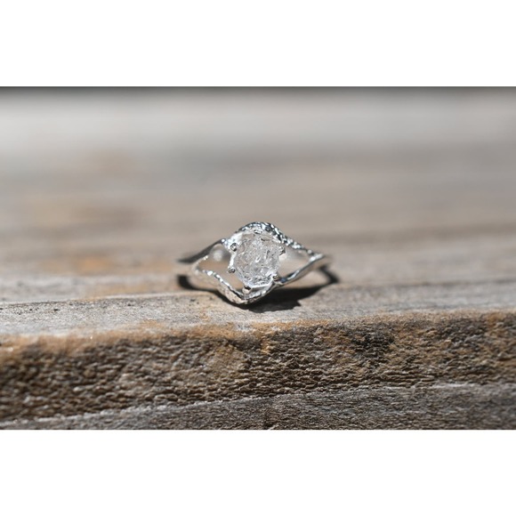 Rough Alternative Diamond Ring, Raw Stone Engagement Ring, Gift for wife - Picture 3 of 3